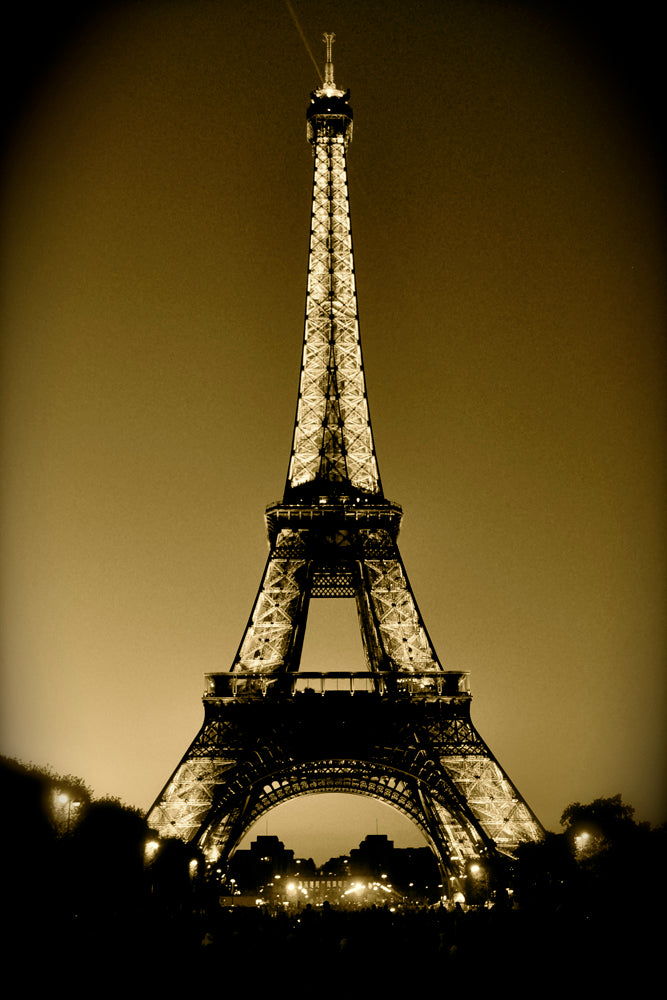 EIFFEL TOWER AT SUNSET